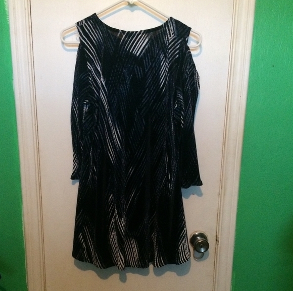 Alfani navy & white accordion type blouse - Picture 5 of 7